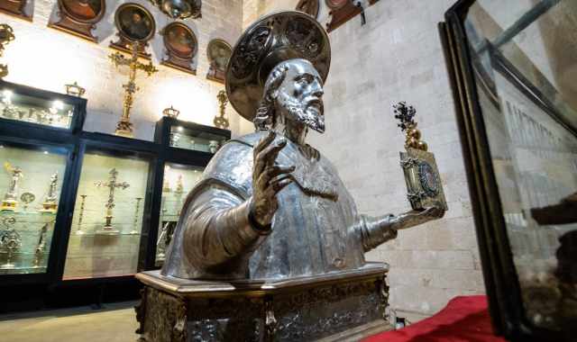 Dalla Sacra Spina al dente di Maria Maddalena: la Basilica di Bari custodisce reliquie preziose